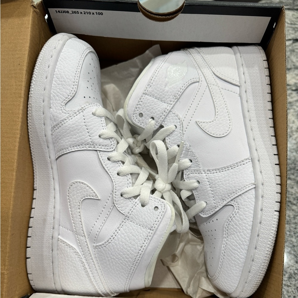 Jordan 1 Mid Triple White (GS) 5Y/Womens 6.5